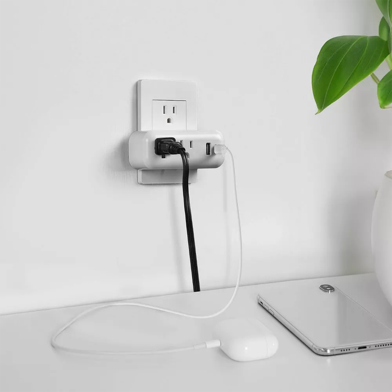 Wall Tap Power Adapter With 2 Outlets USB‑A And USB‑C Ports